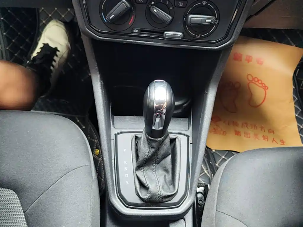 Volkswagen Jetta — миниатюра 14