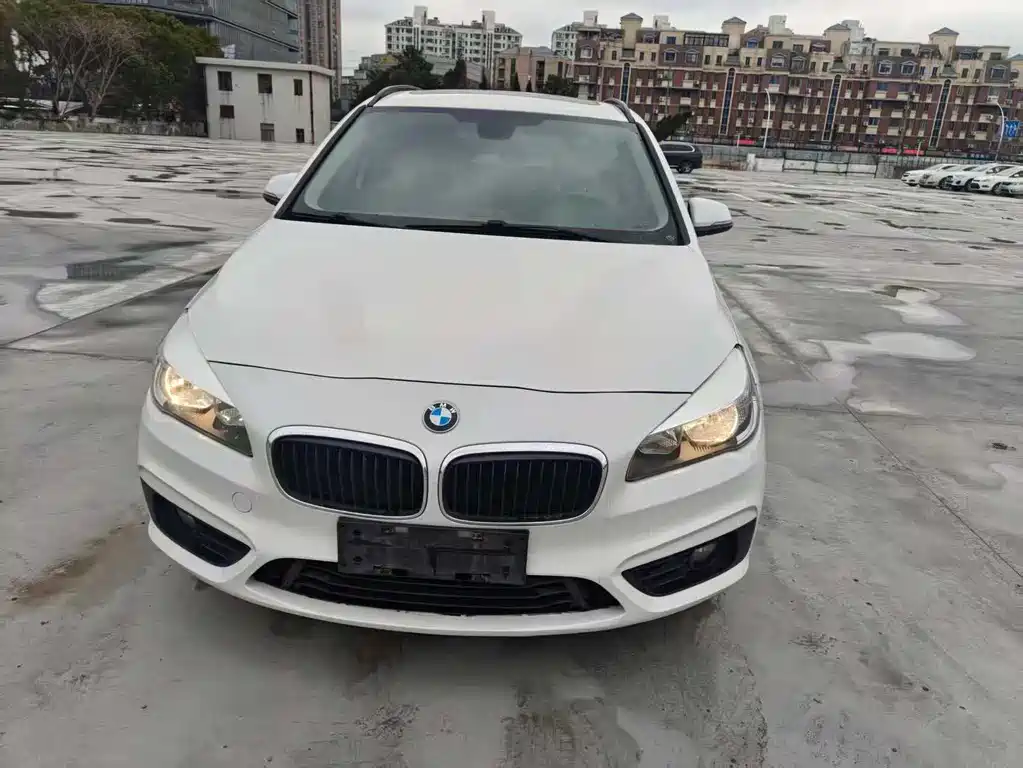 BMW 2 SERIES STATION WAGON