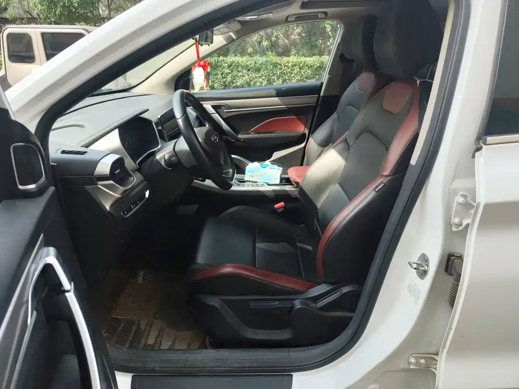 Geely Binyue — миниатюра 11