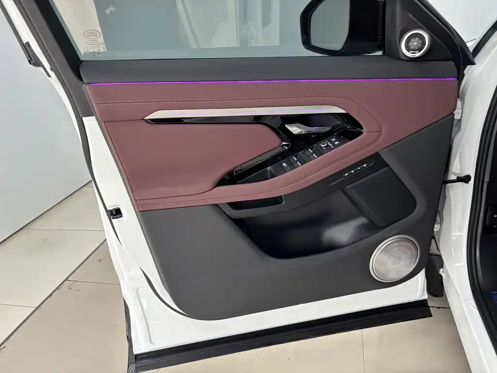 Land Rover Evoque — миниатюра 9