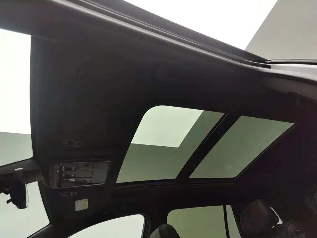 Cadillac XT6 — миниатюра 14