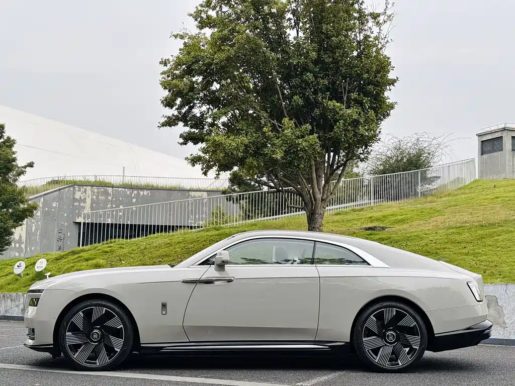 Rolls-Royce Phantom — миниатюра 4