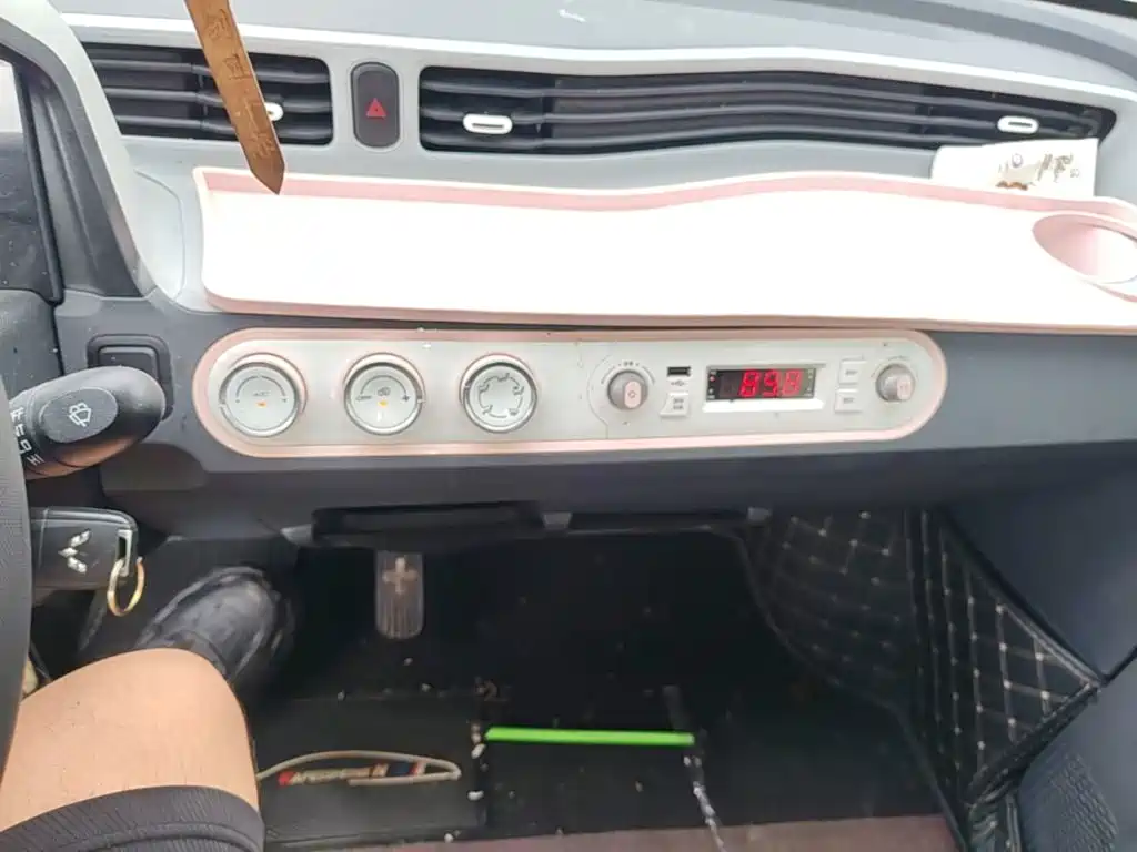 Wuling MINIEV — миниатюра 18