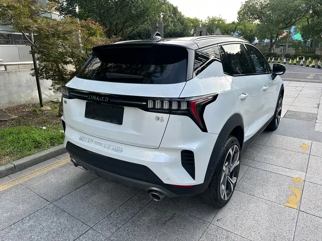 Lynk & Co 06 — миниатюра 12