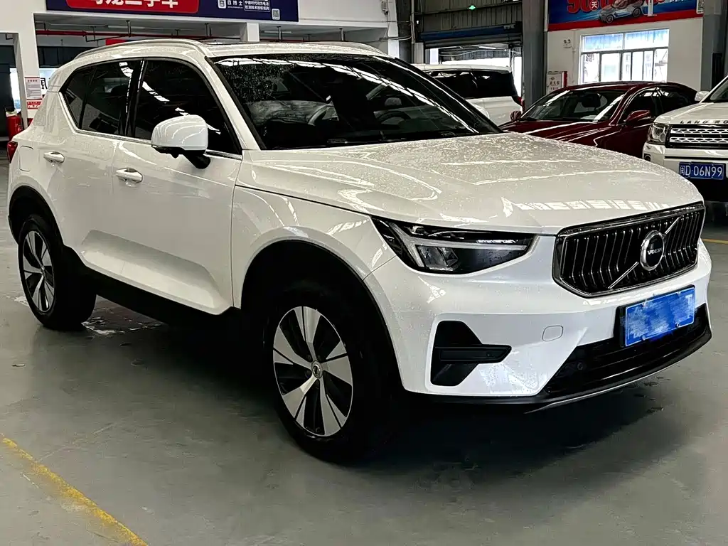 Volvo XC40 — миниатюра 3