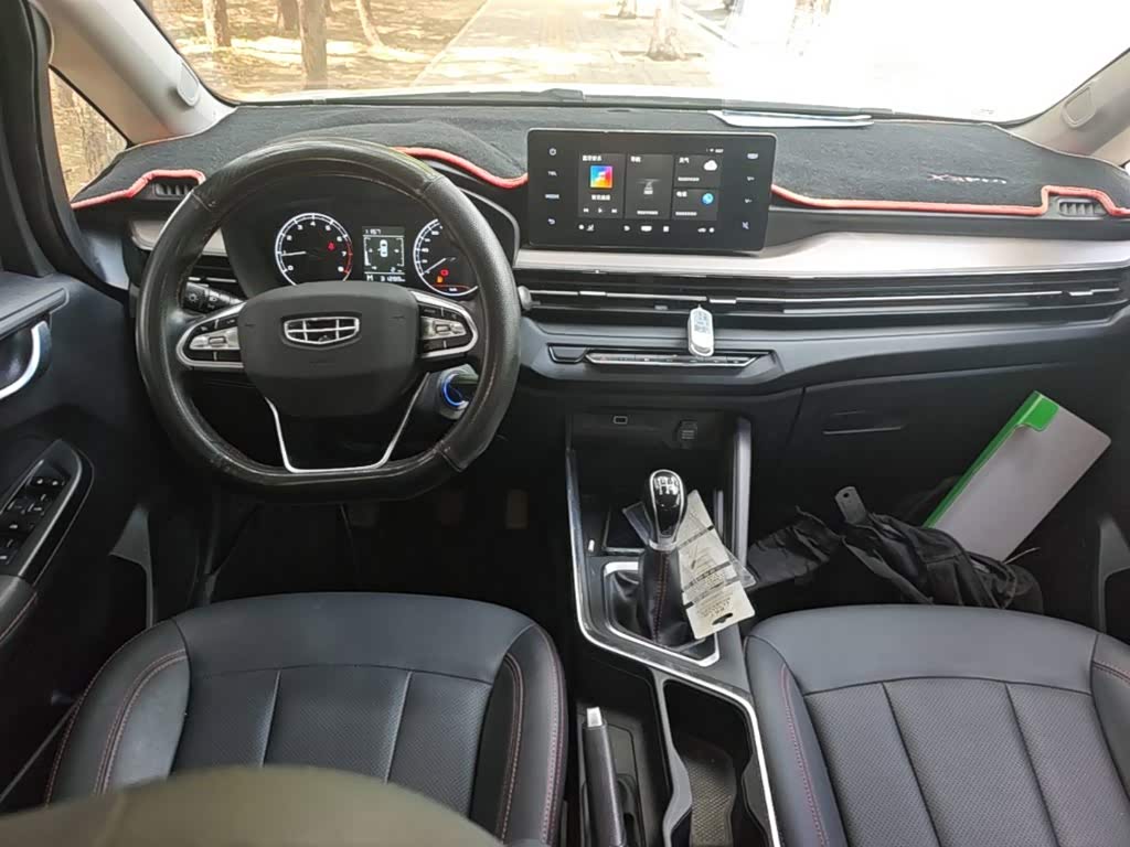 Geely Vision X3 1.5 л 2021 г. Белый, пробег 31200 км