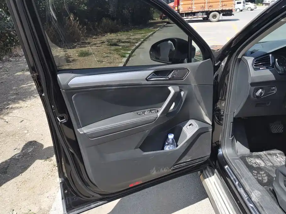 Volkswagen Tiguan L — миниатюра 7