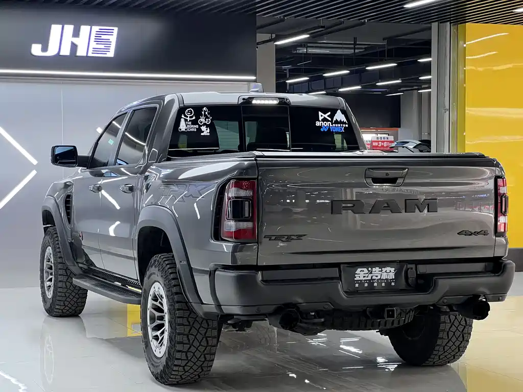 Ram Trucks 2022 6.2T