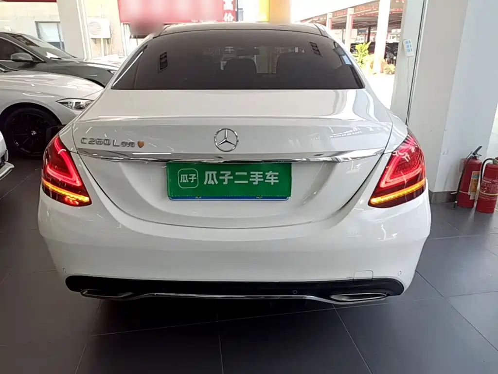 Mercedes-Benz C-Class — миниатюра 6