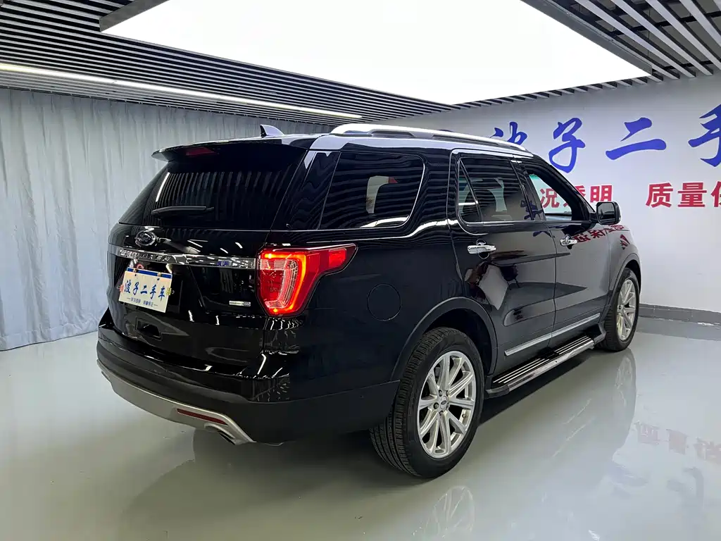 Ford Explorer (Import) — миниатюра 21