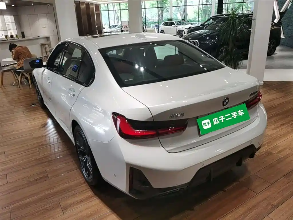 BMW 3 Series - фото 5