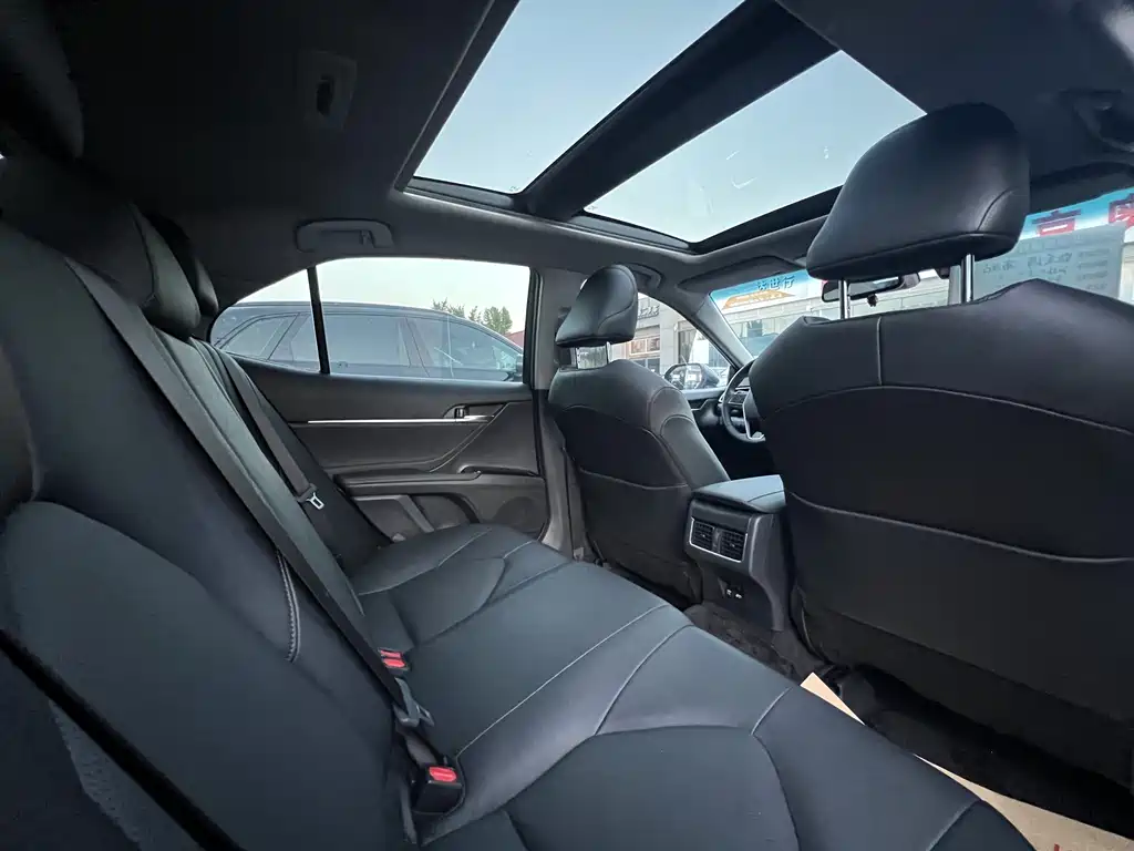 Toyota Camry 2023 2.5G Luxury