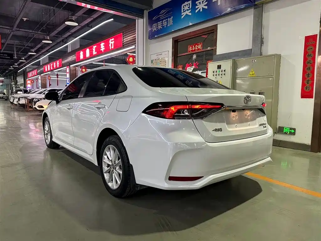 TOYOTA COROLLA