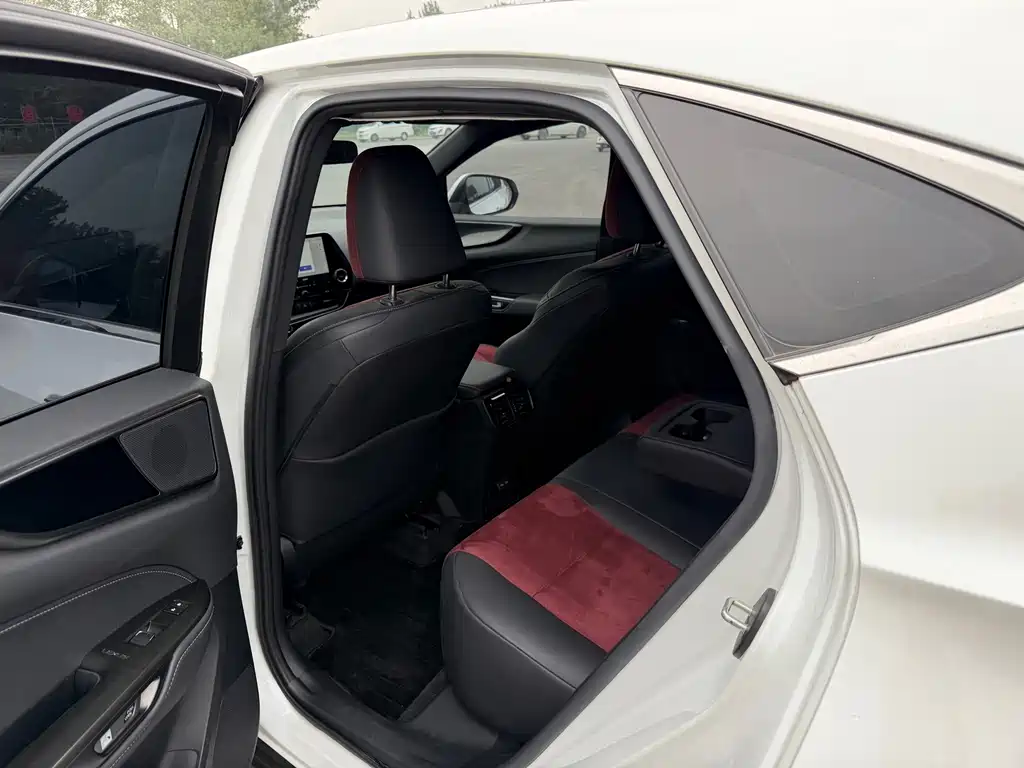 Lexus NX — миниатюра 7