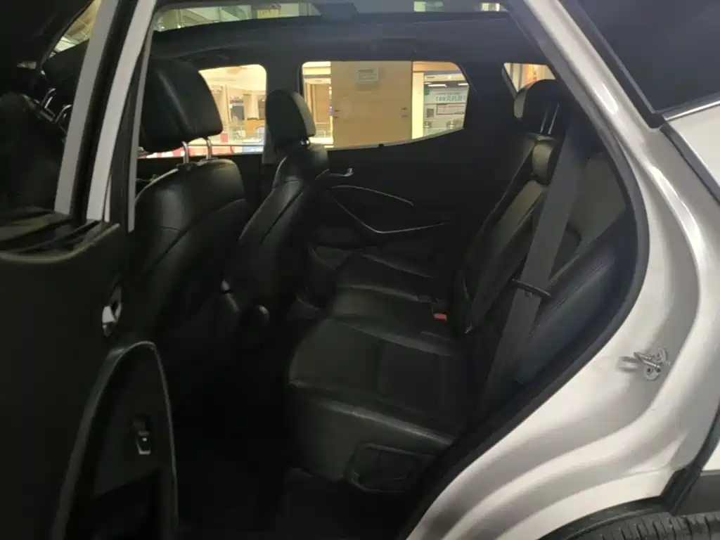 Hyundai Santa Fe — миниатюра 17