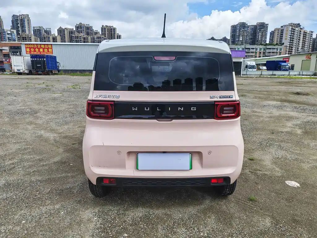 Wuling MINIEV — миниатюра 18
