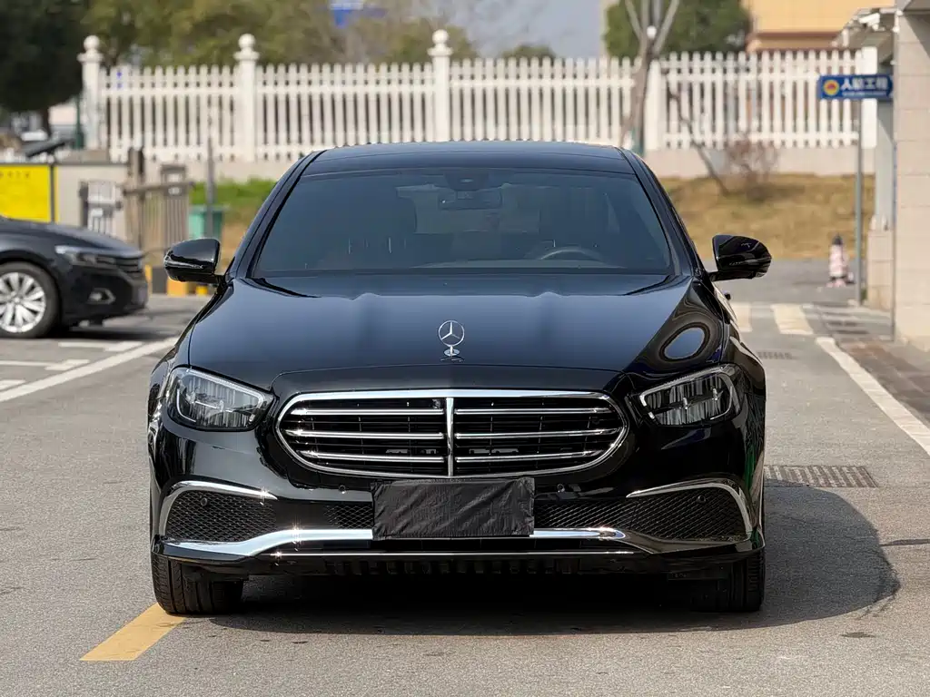 Mercedes-Benz E-Class 2021