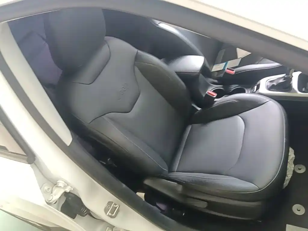 Jeep Compass — миниатюра 25