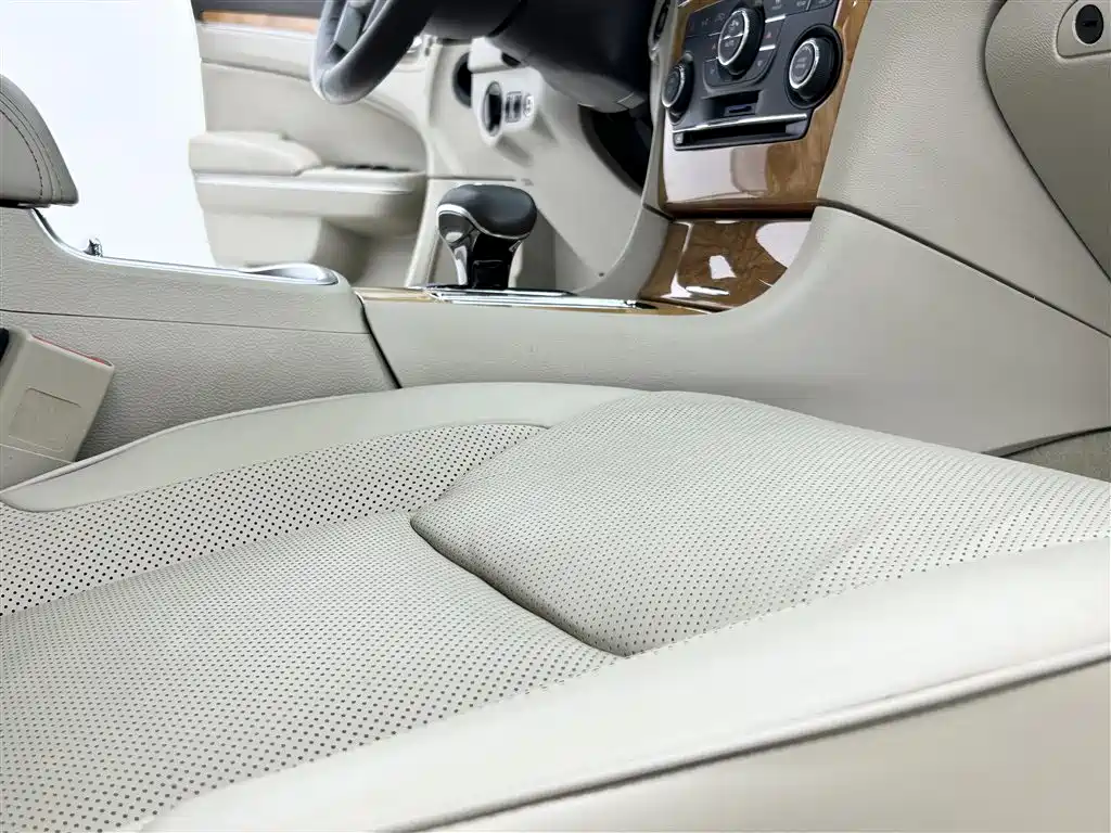 Chrysler 300C 2013 3.6L