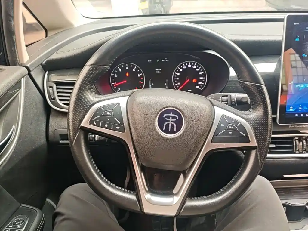 BYD MAX — миниатюра 11