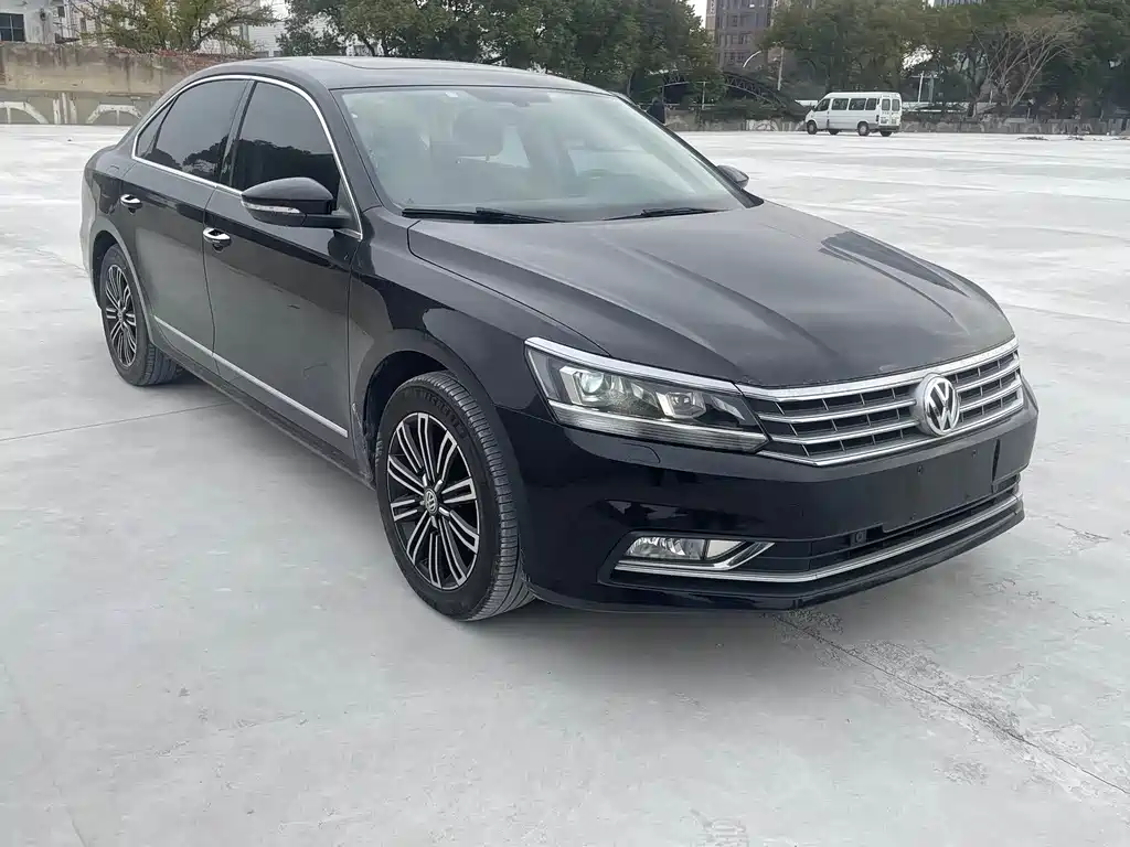 Volkswagen Passat 2017 330TSI DSG