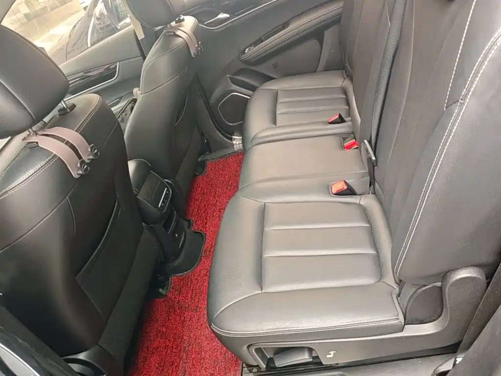 BYD MAX — миниатюра 17
