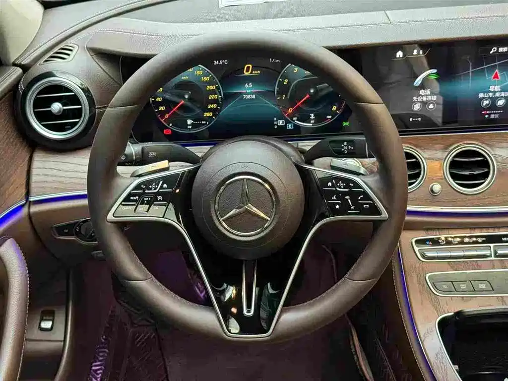 Mercedes-Benz E-Class — миниатюра 6