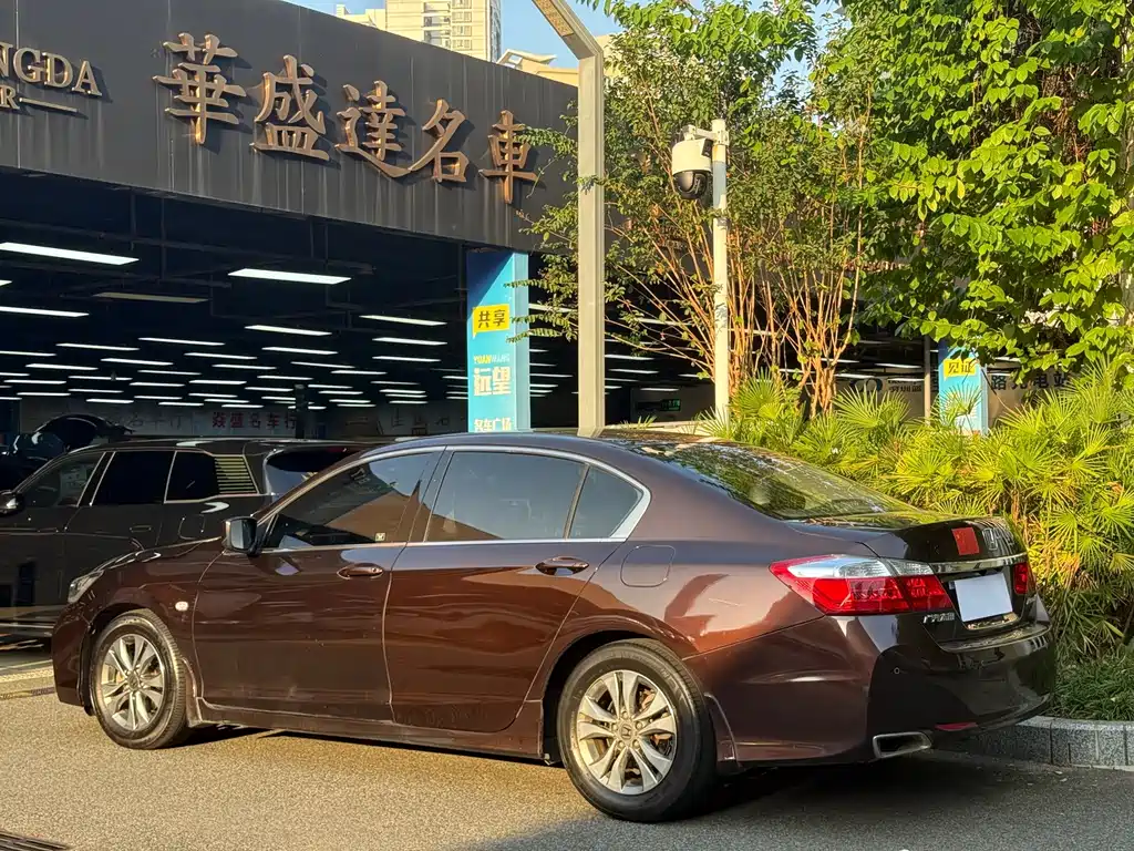 Honda Accord — миниатюра 5