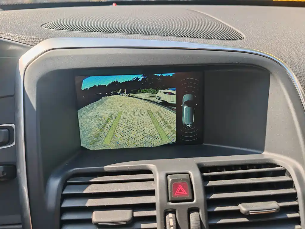Volvo XC60 — миниатюра 15