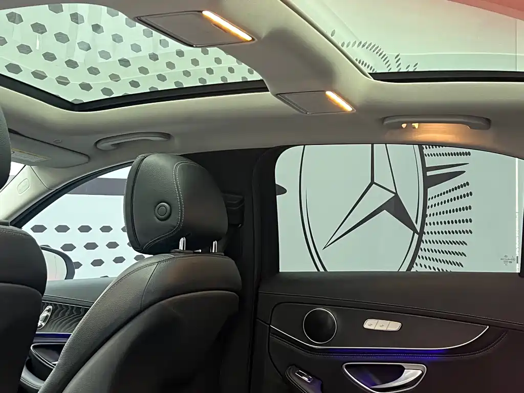 Mercedes-Benz C-Class — миниатюра 8