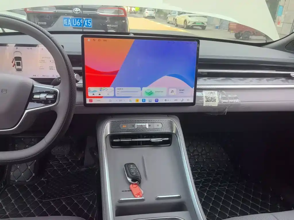 Roewe Wing Wai M7 DMH — миниатюра 13
