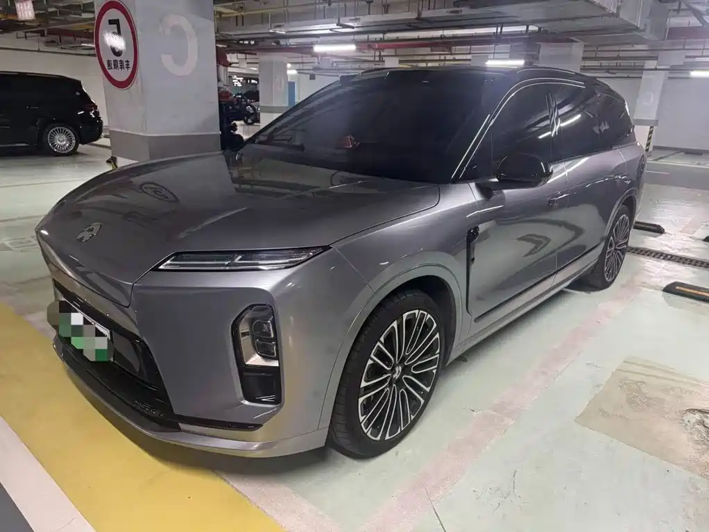 NIO ES8