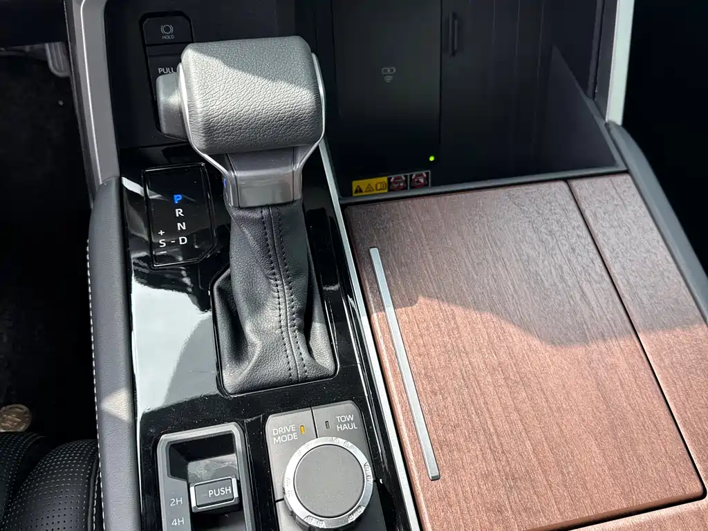 Toyota Sequoia — фотографии объявления, Фото 11