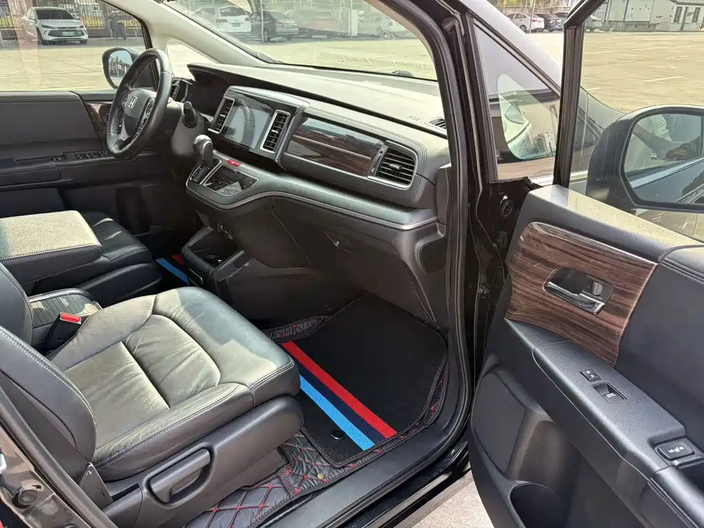 Honda Elysion — миниатюра 12
