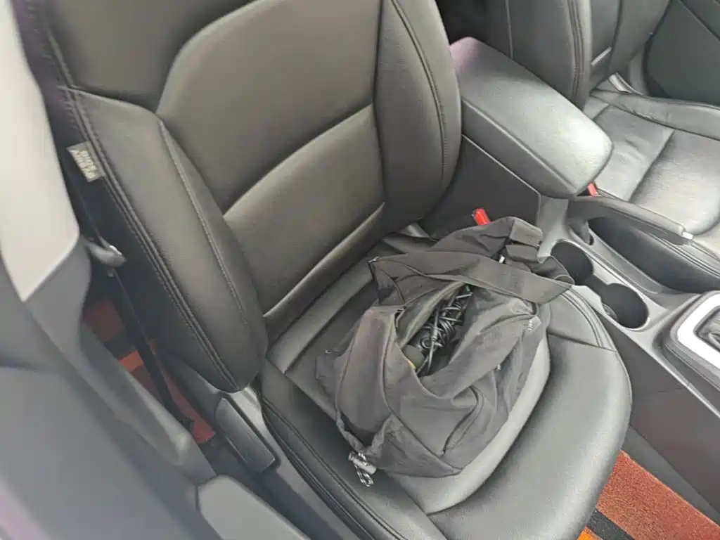 Hyundai Elantra — миниатюра 25