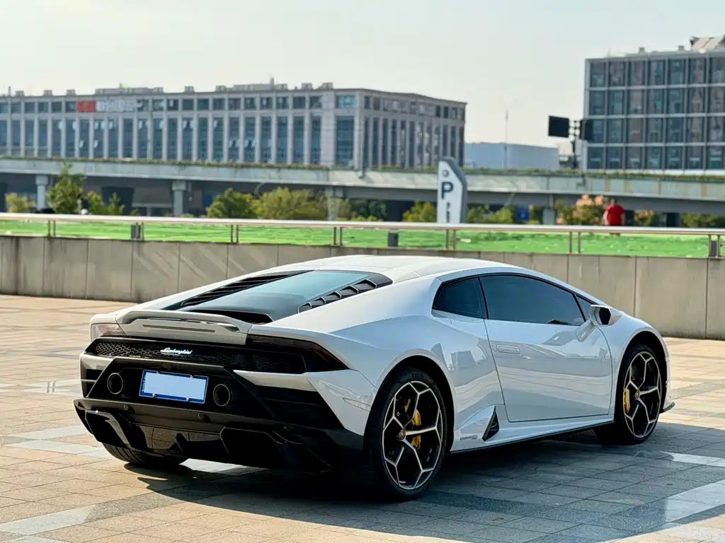 Lamborghini Huracán — миниатюра 6