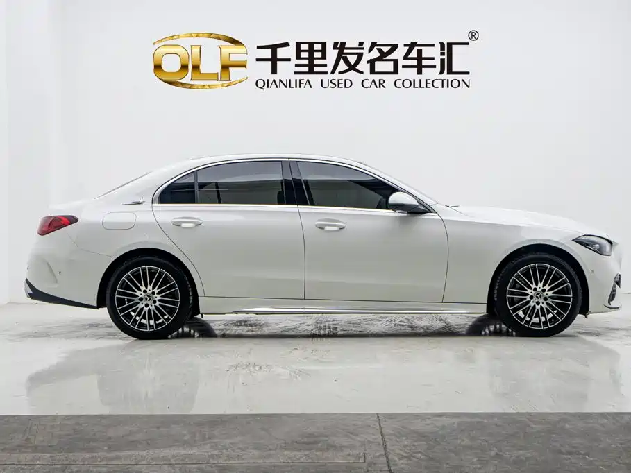 Mercedes-Benz C-Class — миниатюра 8