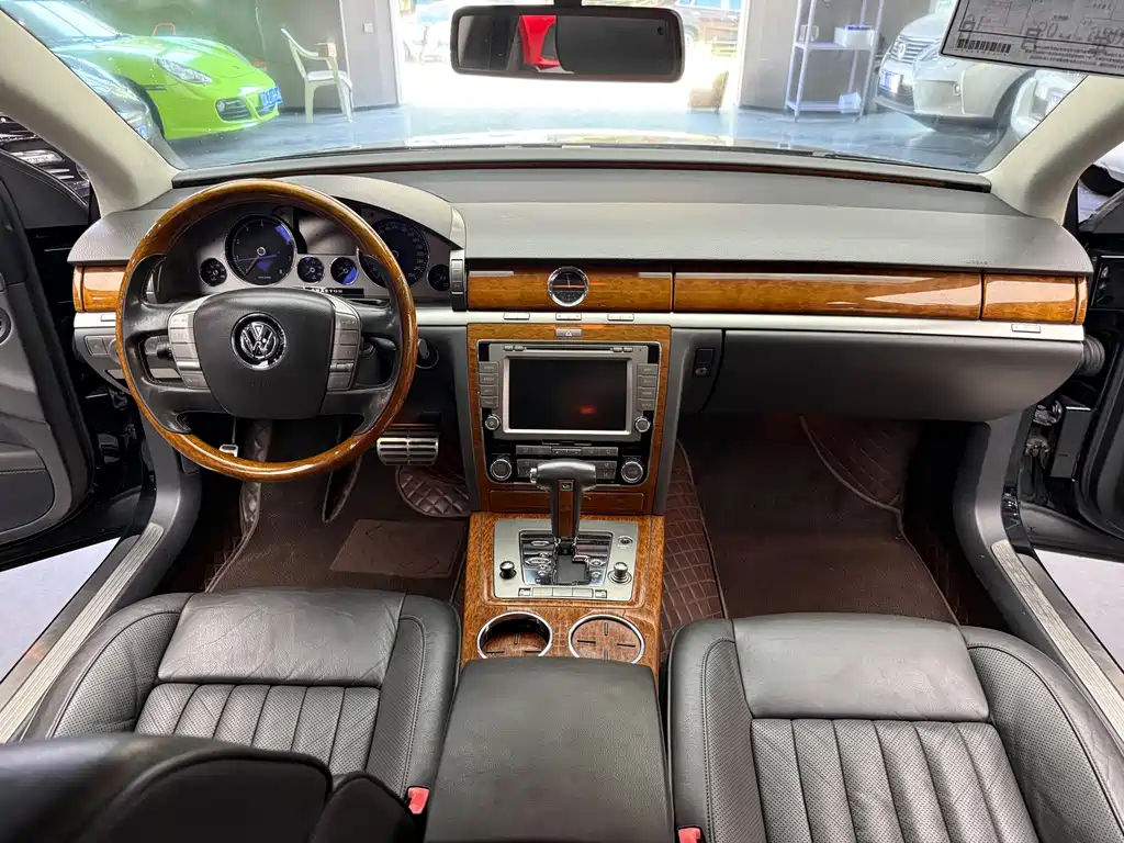 Volkswagen Phaeton — миниатюра 11