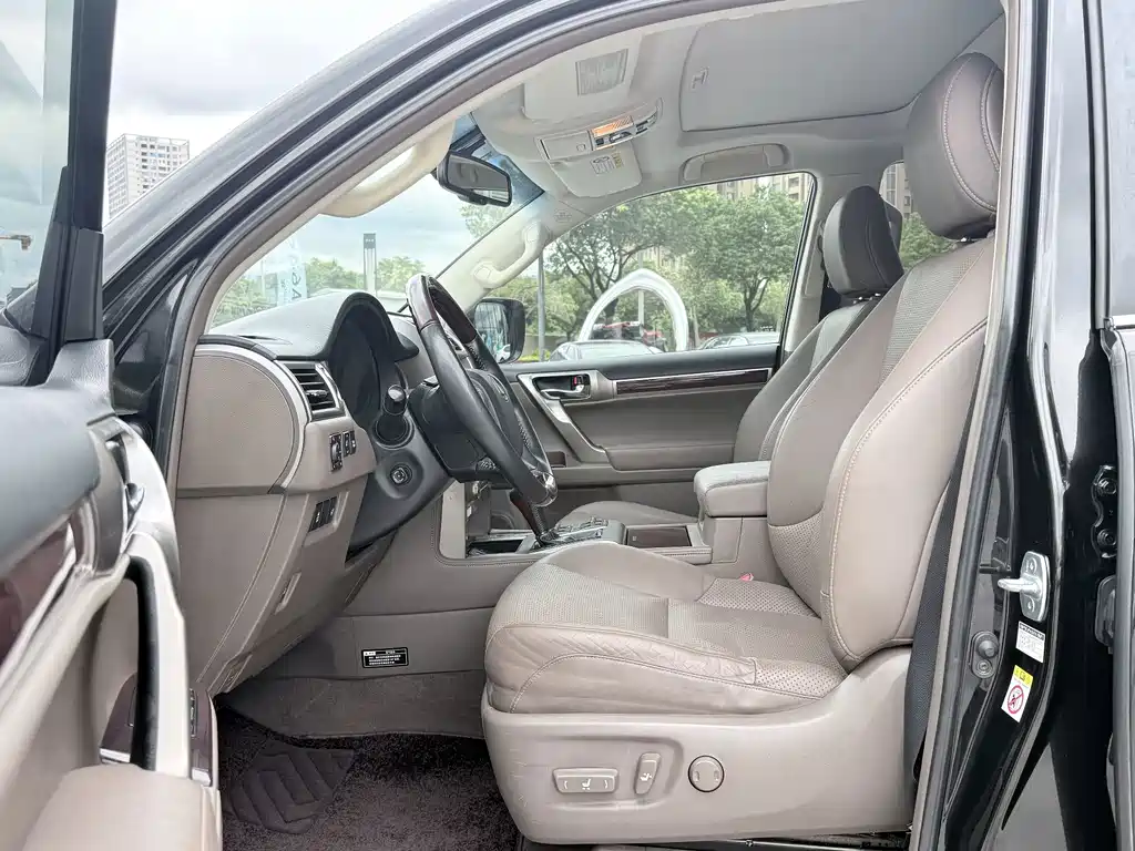 Lexus GX — миниатюра 5
