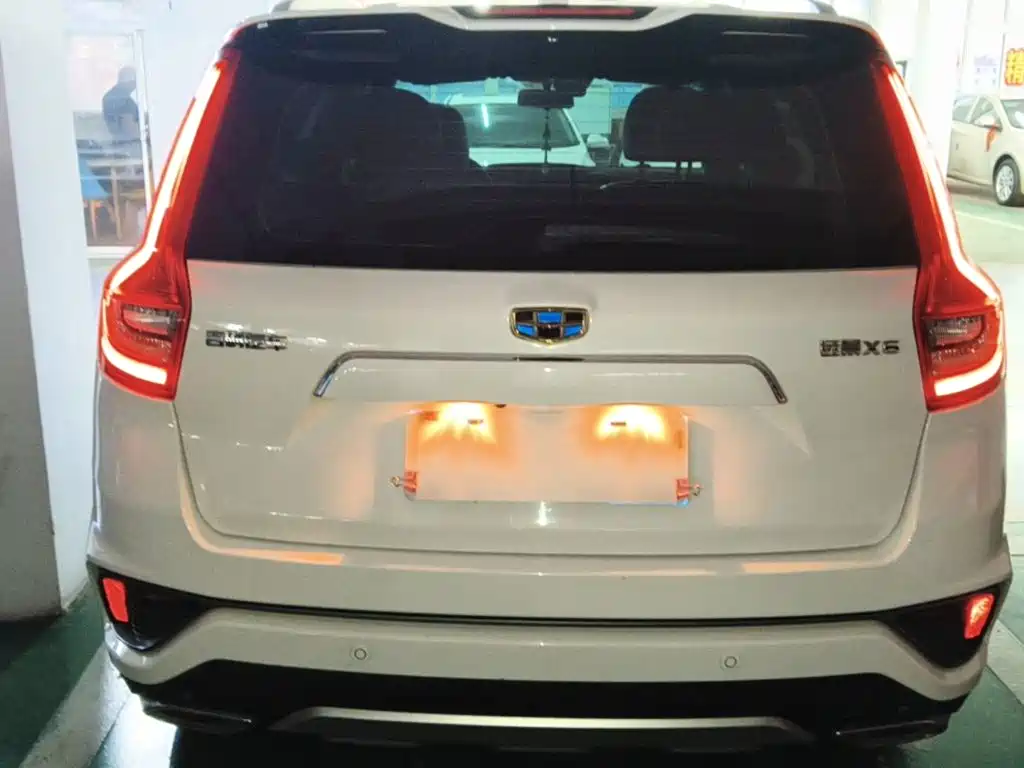 Geely Vision X6 — миниатюра 6