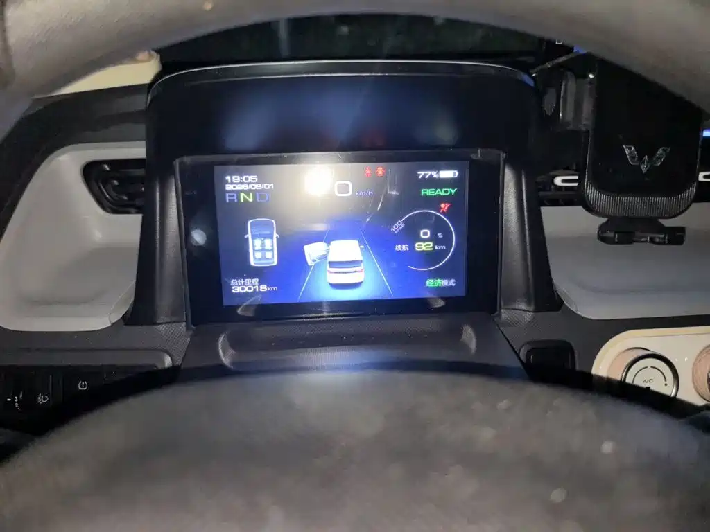 Wuling MINIEV — миниатюра 7