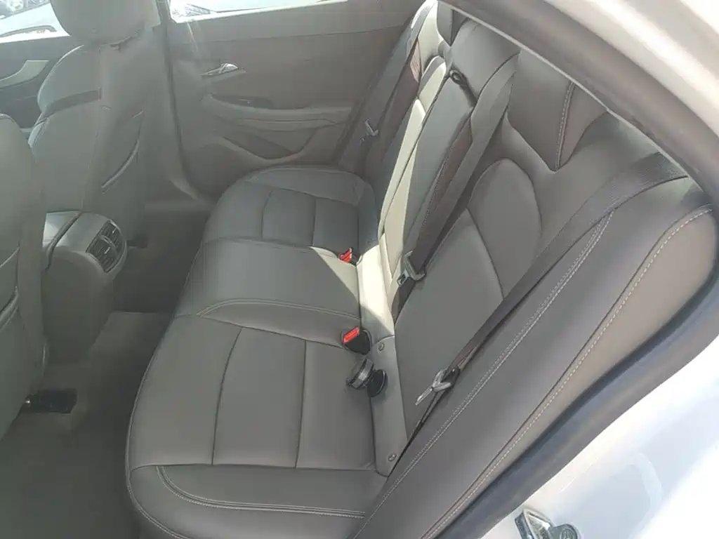 Chevrolet Malibu — миниатюра 17