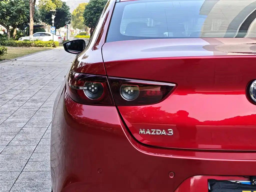 MAZDA 3 ANGKESAILA