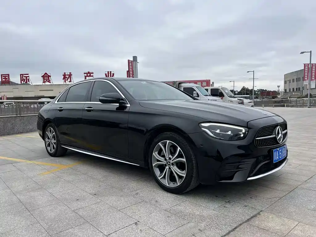 MERCEDES-BENZ E CLASS