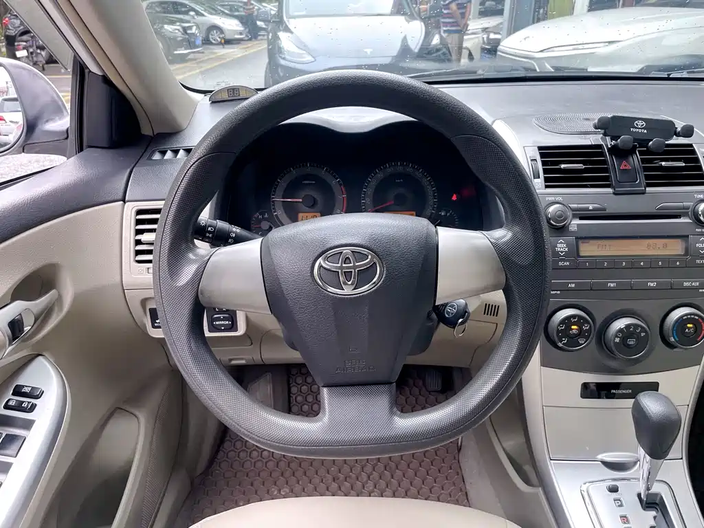 Toyota Corolla — миниатюра 10
