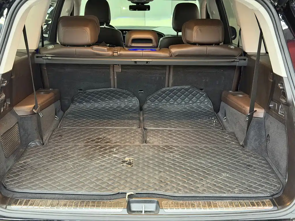 Mercedes-Benz GLS — миниатюра 8