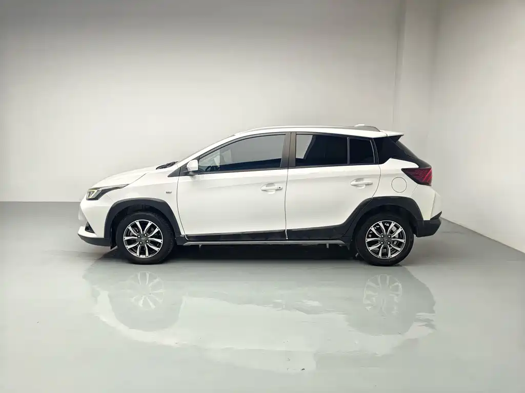 Toyota Yaris L — миниатюра 6