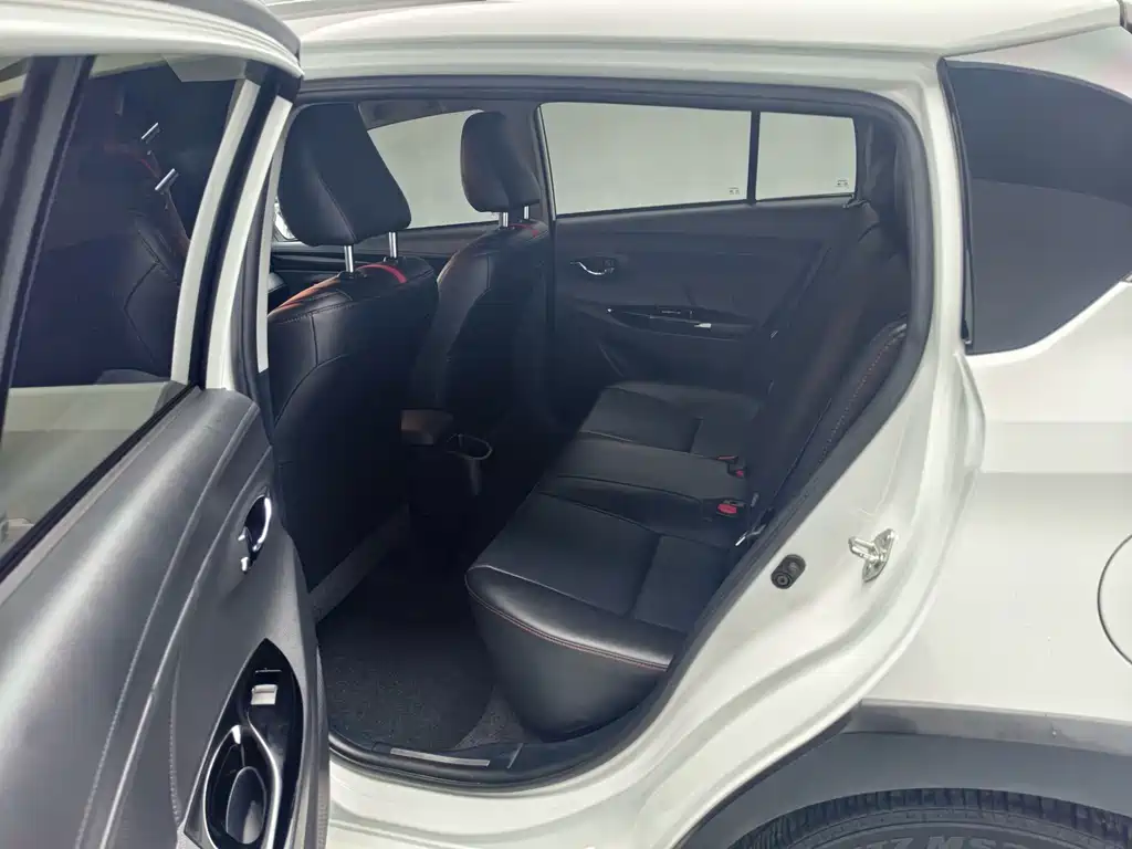 Toyota Yaris L — миниатюра 17