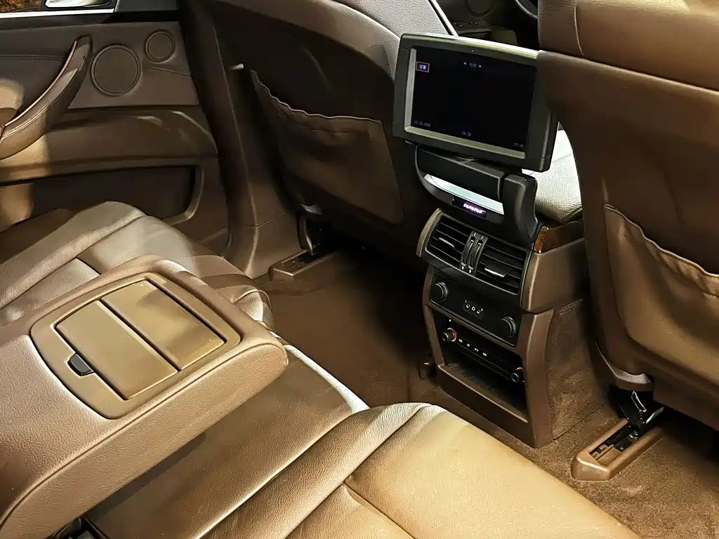 BMW X5 (Import) — миниатюра 20