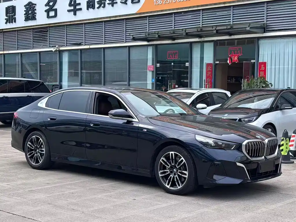 BMW 5 Series 5 2024 530Li Lead M Sport